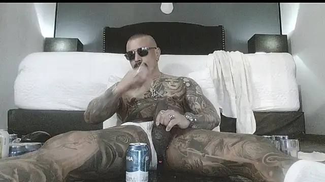 Snapshot of danilog515 chatting on October 11, 2025, 5:52 am danilog515 online show from October 11, 2025, 5:52 am