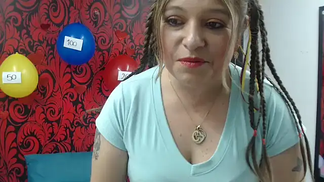 Snapshot of Samanta_SS chatting on July 4, 2026, 12:43 pm Samanta SS online show from July 4, 2026, 12:43 pm