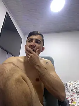 pareja curiosa19 online show from January 16, 2026, 2:15 am