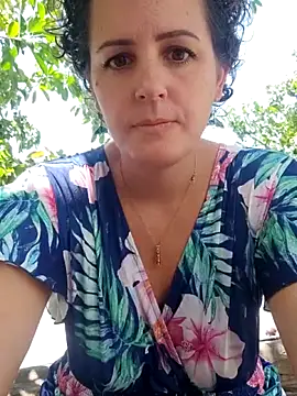 emiliemilf online show from March 29, 2026, 10:00 pm