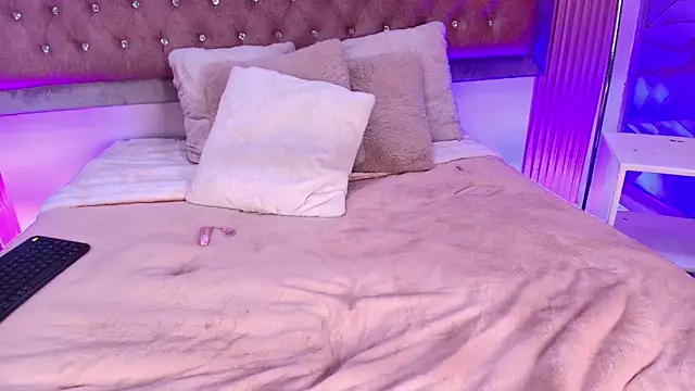 Andy Leex online show from April 16, 2026, 9:39 pm