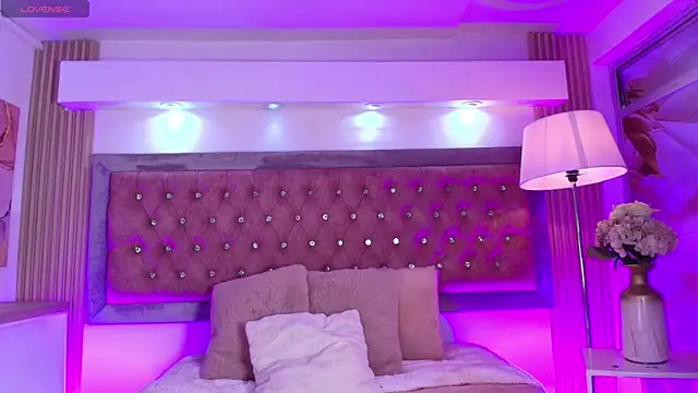 Andy Leex online show from April 10, 2026, 8:27 pm