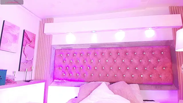 Andy Leex online show from April 7, 2026, 8:43 pm