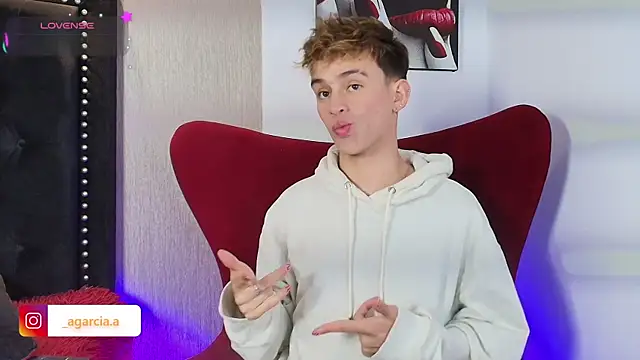 LiamWildx20 online show from December 22, 2025, 7:30 am