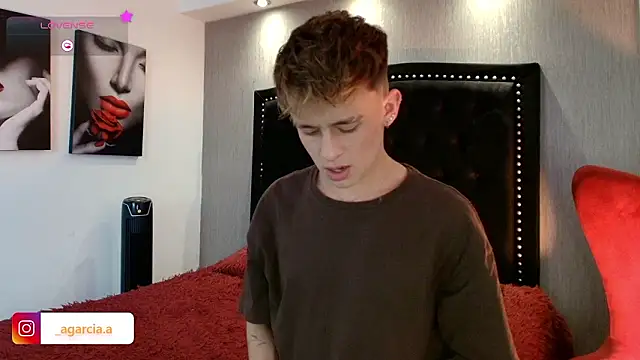 LiamWildx20 online show from January 17, 2026, 5:11 am