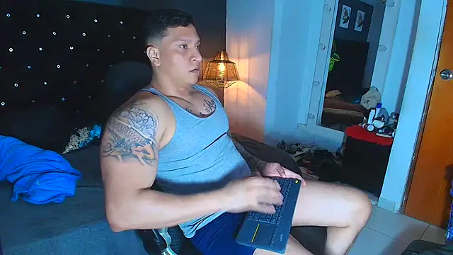 ethan dalton  online show from November 22, 2025, 3:16 am