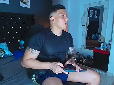 ethan dalton  online show from October 25, 2025, 2:55 am