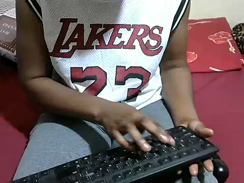 Snapshot of Creamy-Aisha chatting on March 15, 2025, 12:56 pm Creamy-Aisha online show from March 15, 2025, 12:56 pm
