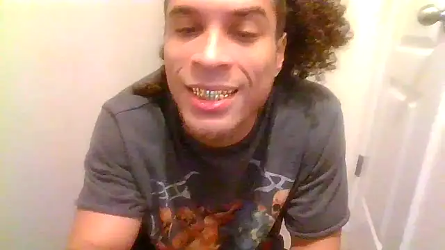 Snapshot of shurthingx chatting on May 20, 2026, 10:51 pm shurthingx online show from May 20, 2026, 10:51 pm