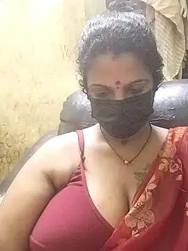 Snapshot of poojaa-rani chatting on February 2, 2026, 6:40 pm poojaa-rani online show from February 2, 2026, 6:40 pm