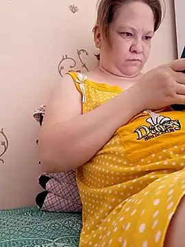 -LOLALEY- online show from November 6, 2025, 9:35 am