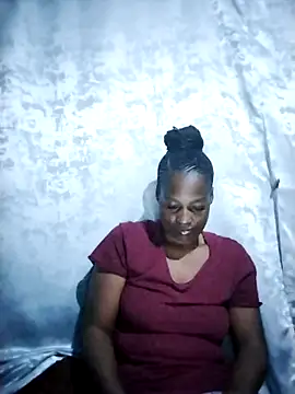 sexylira online show from April 4, 2026, 4:13 pm