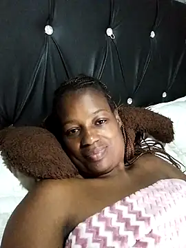 sexylira online show from November 6, 2025, 7:07 pm