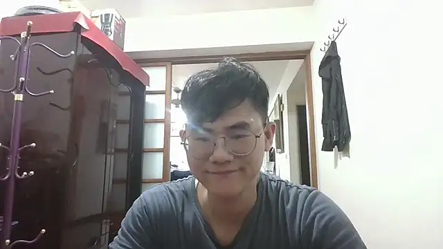 Snapshot of j6m4vu60 chatting on October 2, 2025, 1:25 pm j6m4vu60 online show from October 2, 2025, 1:25 pm