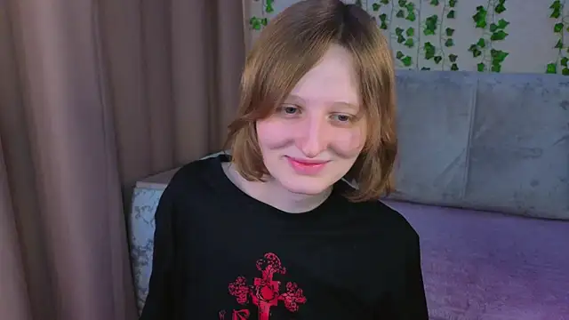 Snapshot of c0ralynx chatting on January 6, 2026, 9:02 am c0ralynx online show from January 6, 2026, 9:02 am