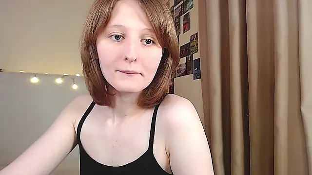 Snapshot of c0ralynx chatting on October 10, 2025, 8:15 am c0ralynx online show from October 10, 2025, 8:15 am