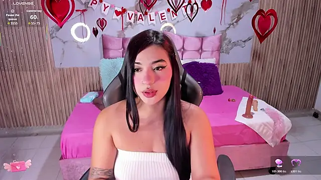 Snapshot of Nicolee19 chatting on February 13, 2026, 10:59 am Nicolee19 online show from February 13, 2026, 10:59 am