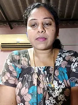 Snapshot of JENNIFERtamil chatting on May 24, 2026, 7:41 am JENNIFERtamil online show from May 24, 2026, 7:41 am