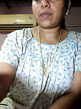 Snapshot of JENNIFERtamil chatting on May 21, 2026, 1:19 pm JENNIFERtamil online show from May 21, 2026, 1:19 pm