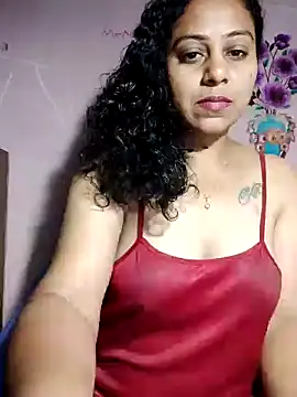 Snapshot of JENNIFERtamil chatting on April 20, 2026, 7:37 pm JENNIFERtamil online show from April 20, 2026, 7:37 pm
