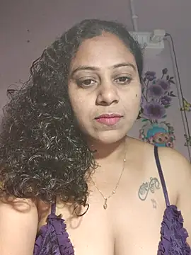 JENNIFERtamil online show from November 21, 2025, 4:39 pm