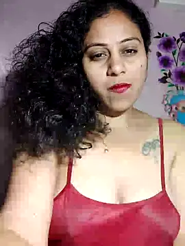 JENNIFERtamil online show from April 3, 2026, 7:42 pm