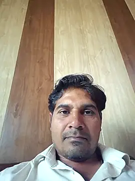 Snapshot of johnny8731 chatting on February 20, 2026, 4:42 am johnny8731 online show from February 20, 2026, 4:42 am