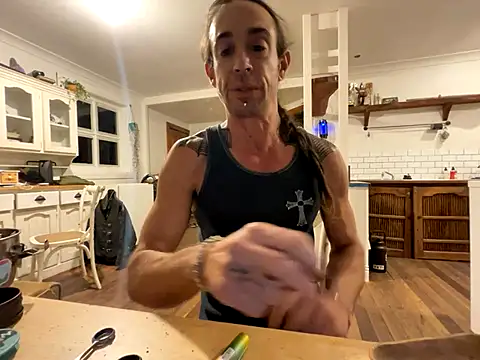 mastertittiefkr online show from November 18, 2025, 10:07 am