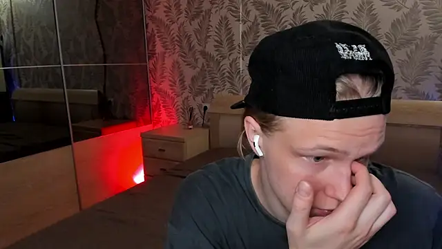 Snapshot of Cactus__James chatting on October 1, 2025, 12:16 am Cactus James online show from October 1, 2025, 12:16 am