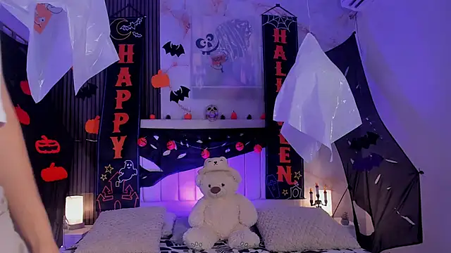 Snapshot of peachandtyron_ chatting on October 27, 2025, 3:40 am peachandtyron online show from October 27, 2025, 3:40 am