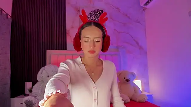 Snapshot of peachandtyron_ chatting on November 10, 2025, 3:33 am peachandtyron online show from November 10, 2025, 3:33 am