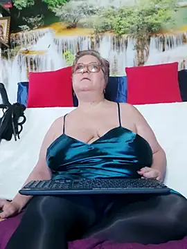 QueenPammy1 online show from November 16, 2025, 6:29 am