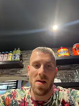 Snapshot of trainwithme chatting on May 9, 2026, 1:36 pm trainwithme online show from May 9, 2026, 1:36 pm