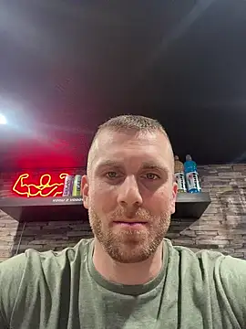 Snapshot of trainwithme chatting on February 26, 2026, 7:52 am trainwithme online show from February 26, 2026, 7:52 am