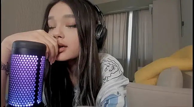 Snapshot of ayami_lia chatting on March 18, 2025, 6:06 am ayami lia online show from March 18, 2025, 6:06 am