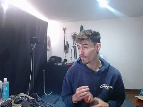 Aaron malikk online show from March 25, 2026, 12:26 pm
