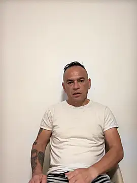Snapshot of mateocali25 chatting on May 23, 2026, 11:53 am mateocali25 online show from May 23, 2026, 11:53 am