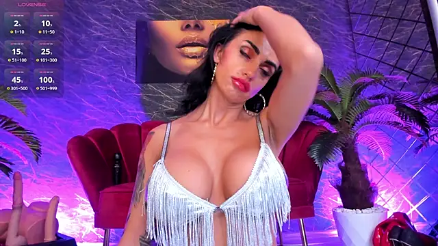 Snapshot of IzabelaTessa chatting on June 7, 2026, 7:30 pm IzabelaTessa online show from June 7, 2026, 7:30 pm