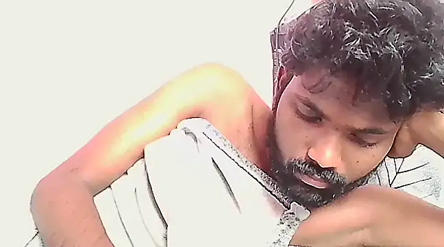 Snapshot of dusky-body chatting on March 23, 2025, 4:49 am dusky-body online show from March 23, 2025, 4:49 am