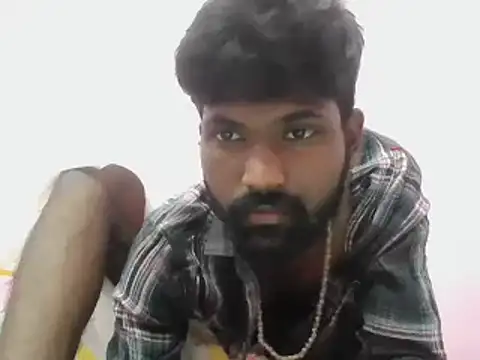 Snapshot of dusky-body chatting on March 19, 2025, 6:23 pm dusky-body online show from March 19, 2025, 6:23 pm