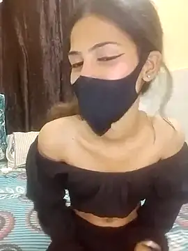 LOVE BUG1 online show from March 19, 2025, 7:17 pm