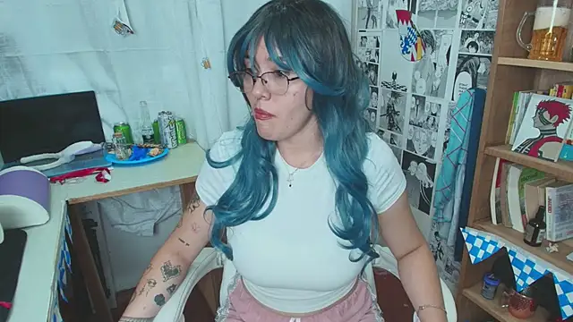 Snapshot of MitsuChan_ chatting on October 6, 2025, 1:18 am MitsuChan online show from October 6, 2025, 1:18 am