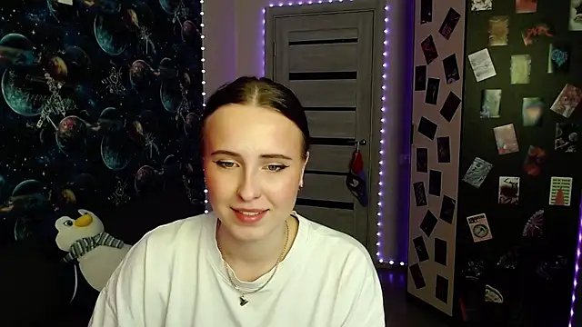 Snapshot of BarbiePieer chatting on December 23, 2025, 10:47 am BarbiePieer online show from December 23, 2025, 10:47 am