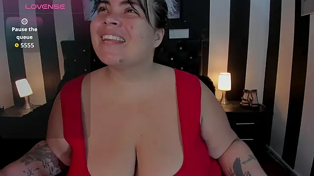 Snapshot of dirtyBBWplay chatting on October 26, 2025, 2:17 pm dirtyBBWplay online show from October 26, 2025, 2:17 pm