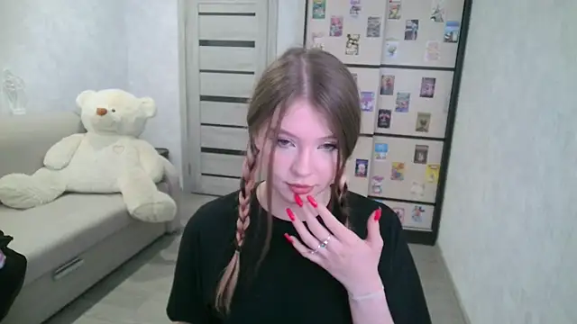 Snapshot of GinnyBlacky chatting on June 18, 2026, 8:47 pm GinnyBlacky online show from June 18, 2026, 8:47 pm