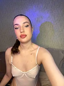 Snapshot of Ariana_Sanderss chatting on September 21, 2025, 6:24 pm Ariana Sanderss online show from September 21, 2025, 6:24 pm