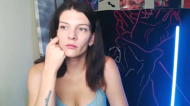 VanessaRey  online show from October 22, 2025, 7:19 am