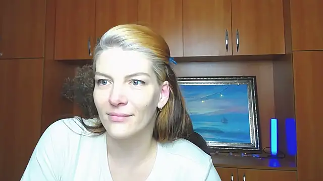 Snapshot of VanessaRey_ chatting on February 21, 2026, 5:26 pm VanessaRey online show from February 21, 2026, 5:26 pm