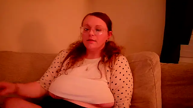 Snapshot of Ohlalaa_ chatting on September 21, 2025, 10:31 am Ohlalaa online show from September 21, 2025, 10:31 am