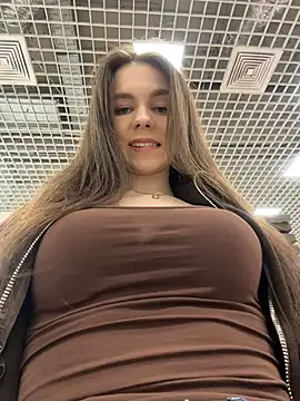 MilaBee online show from March 25, 2026, 7:19 am